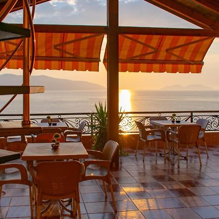 Vila Zahaj Vlorë エクステリア 写真