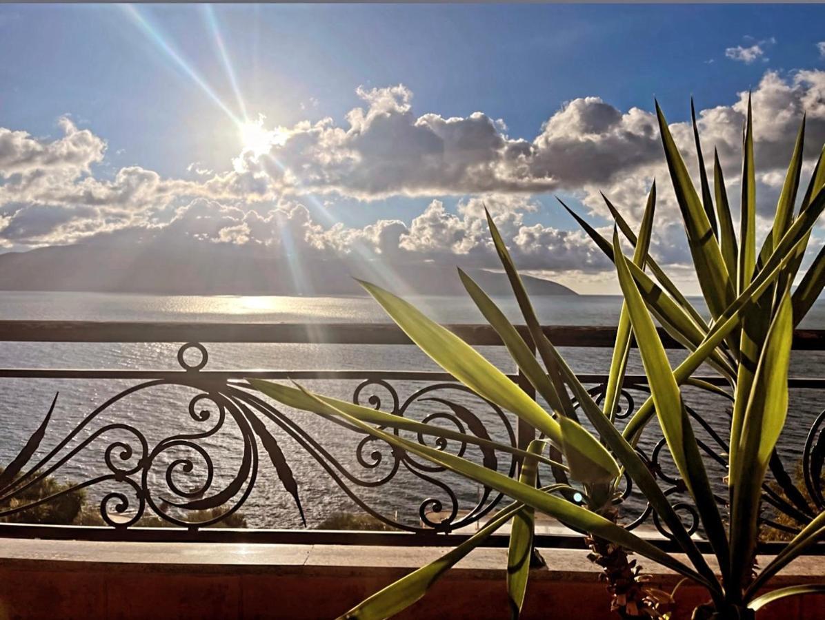 Vila Zahaj Vlorë エクステリア 写真